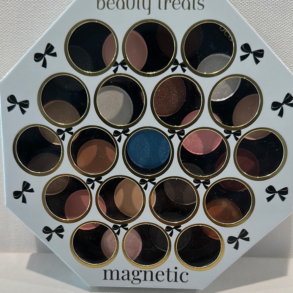 Beauty Treats 19 Color Eyeshadows ranging from flattering mattes to shimmers.